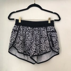 Lulúlemon Tracker Shorts